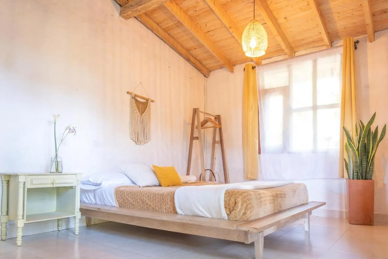 Hostal Casa Profunda - Santa Elena Medellín