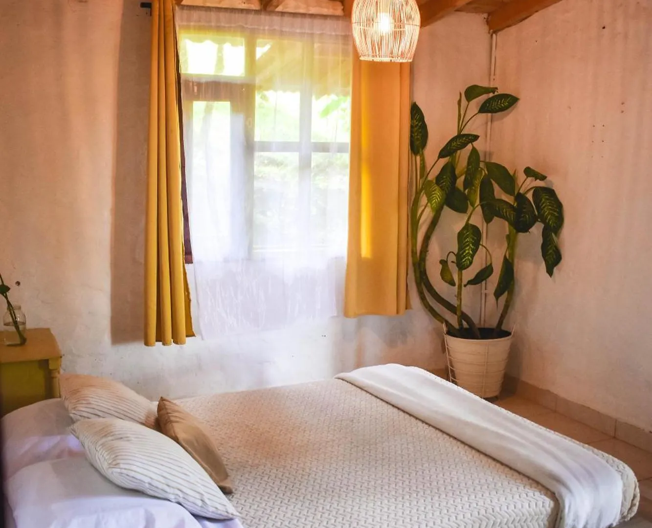 Hostal Casa Profunda - Santa Elena Medellín 0*,