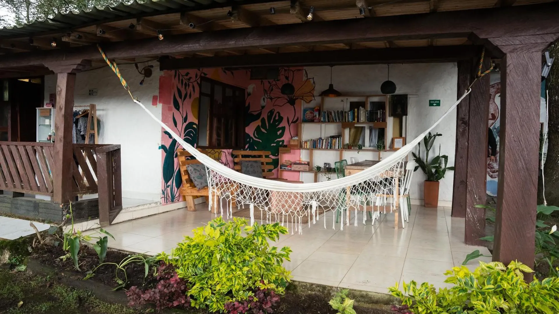 Hostal Casa Profunda - Santa Elena Medellín