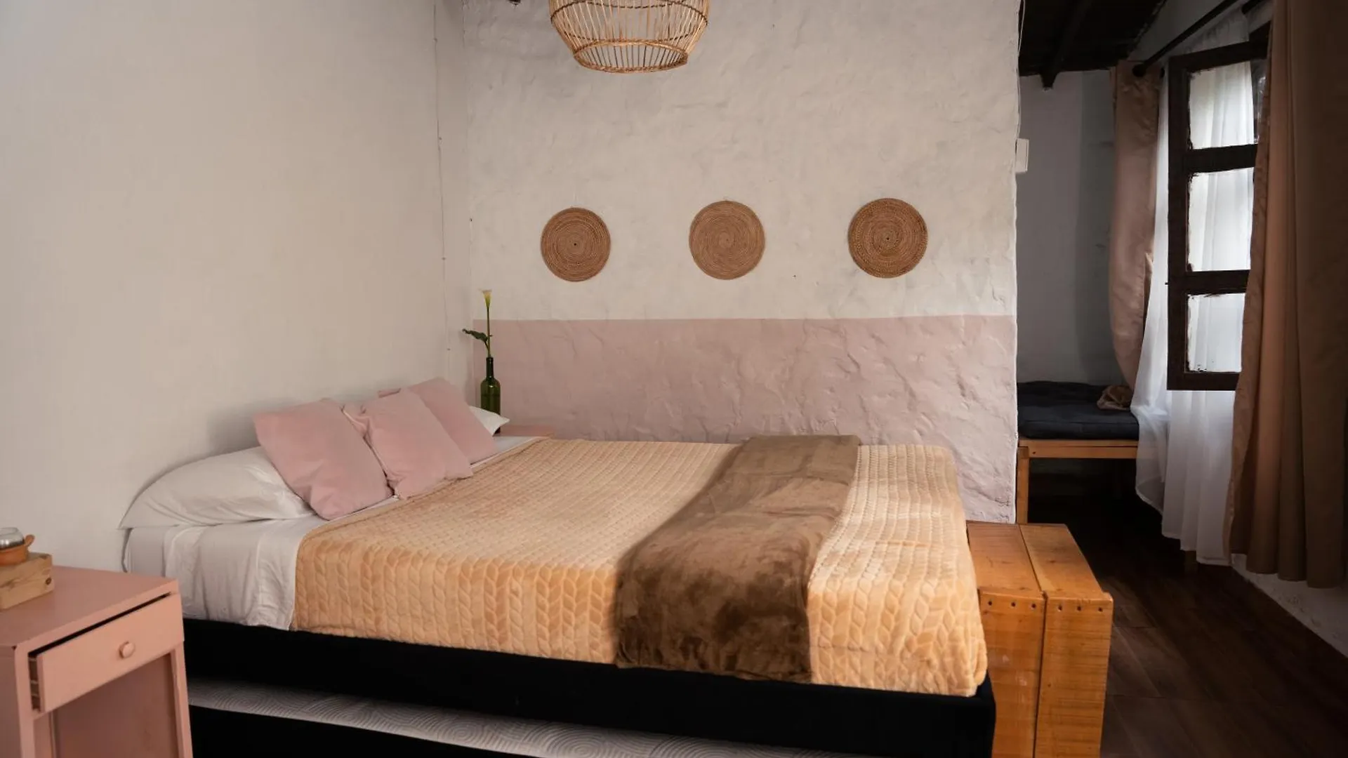 Hostal Casa Profunda - Santa Elena Medellín
