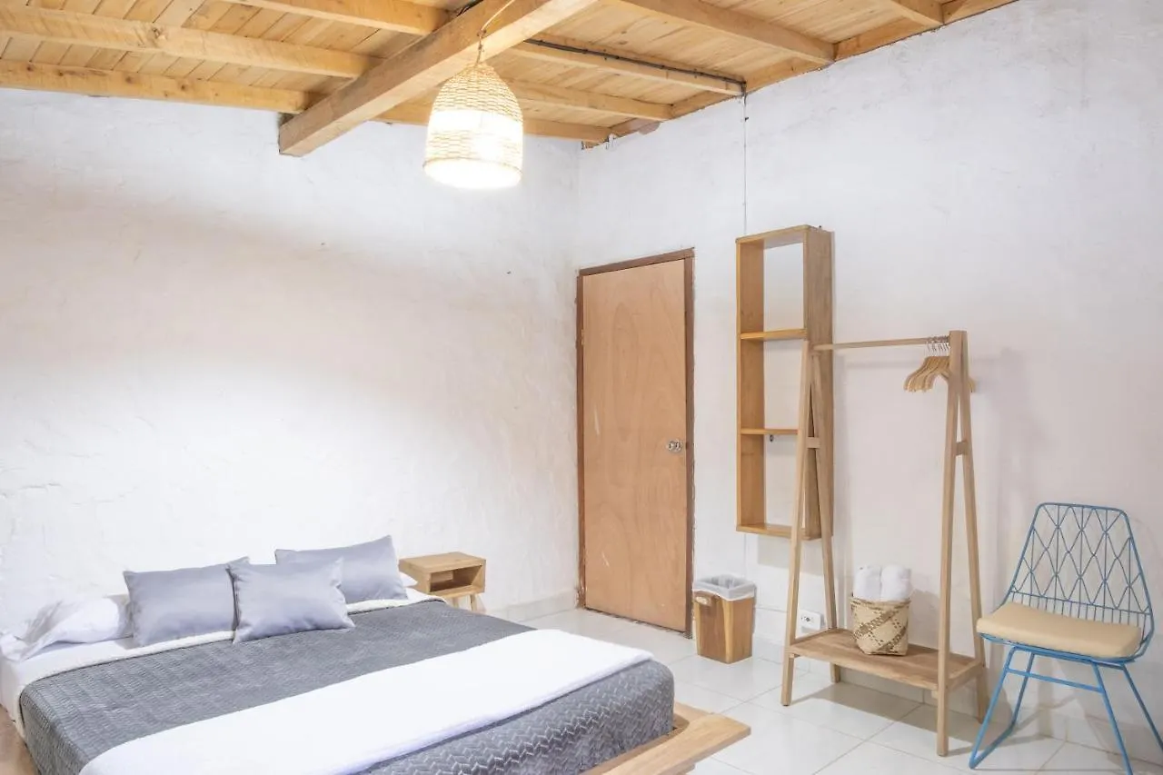 منزل الضيف ميديلين  في Casa Profunda - Santa Elena 0*,