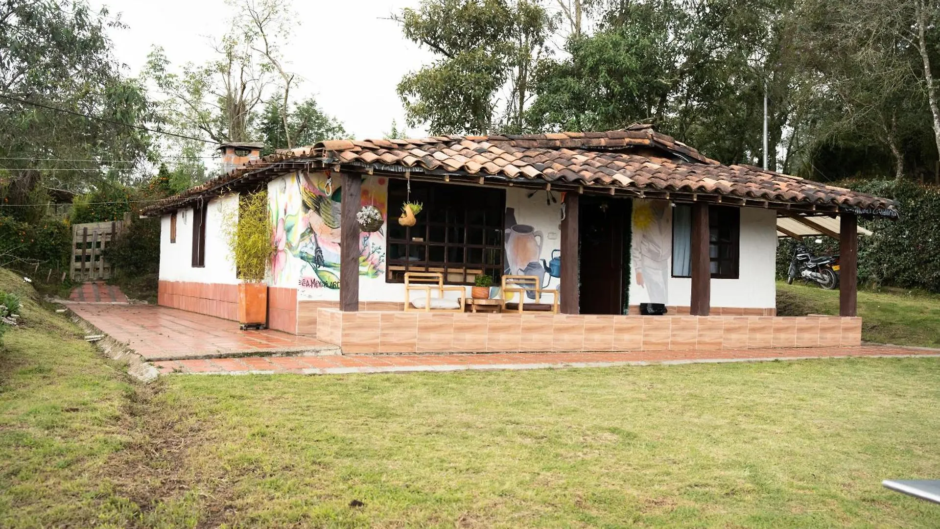 منزل الضيف ميديلين  في Casa Profunda - Santa Elena 0*,